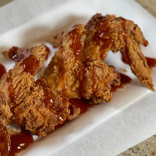 3 Whole Wings w/ Cornbread